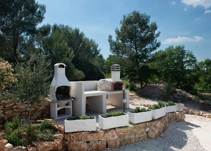 Trullo Stella With Exclusive Pool